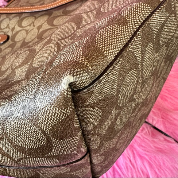 Coach Brown Classic Tote Bag - Picture 13 of 17